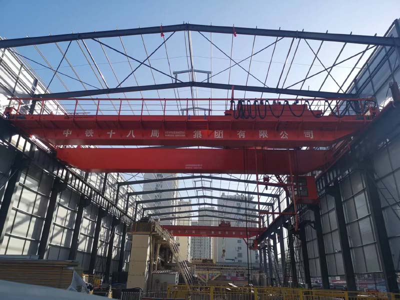 板钩桥式起重机