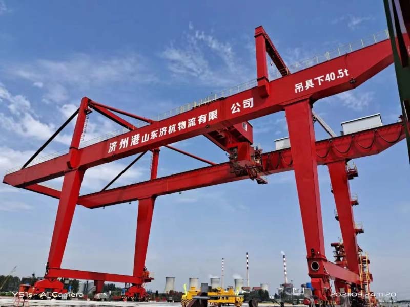 港口集装箱40.5t-33m门式起重机