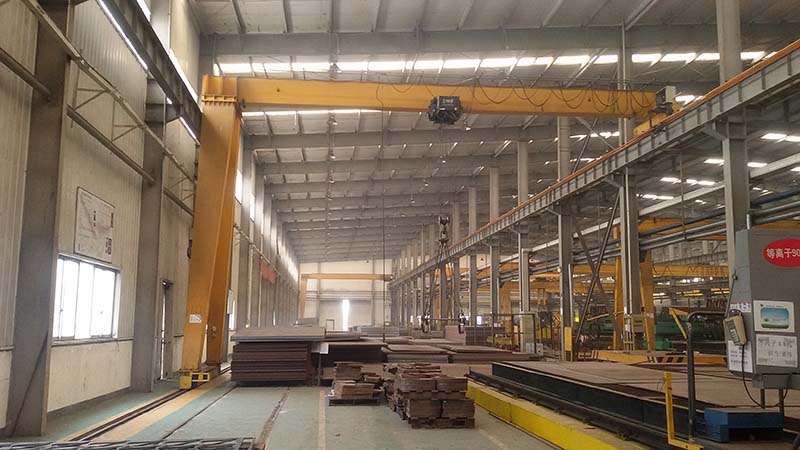 欧式半门起重机