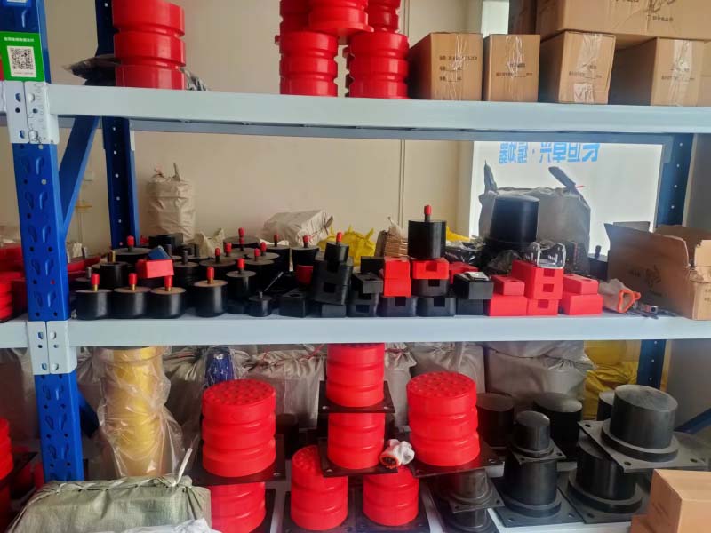 各种型号缓冲器