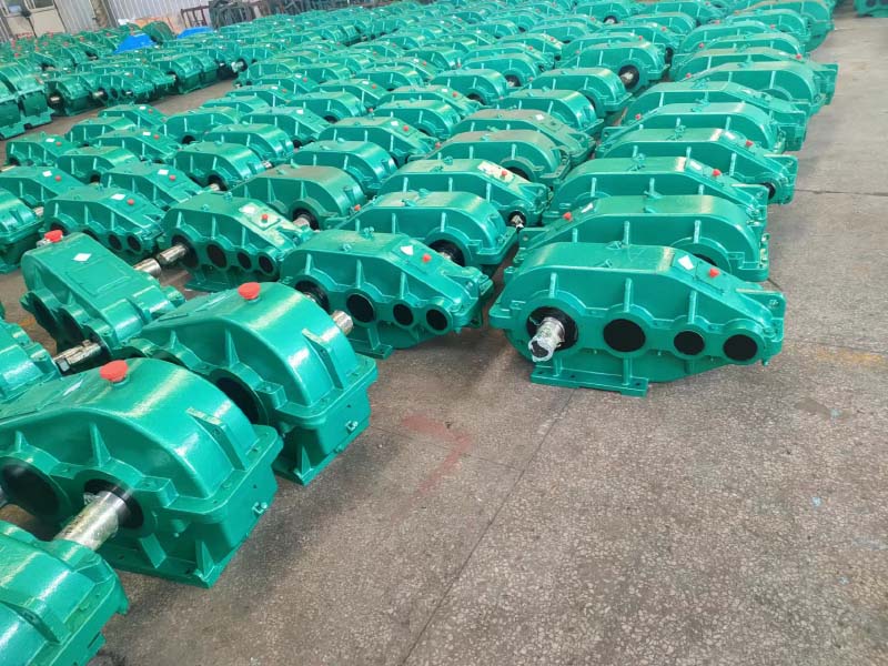 各种型号减速机