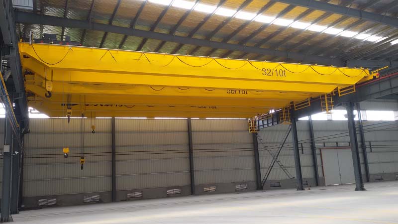 宁大钢构欧式起重机施工现场